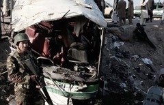 لقطة صورة عن فيديو لمتشددين نُشر في مطلع العام الجاري تُظهر أعقاب هجوم نُفذ بعبوة ناسفة في أفغانستان. ويلقي المسؤولون الأفغان اللوم على إيران بدعم مختلف الجماعات المتشددة ولا سيما حركة طالبان.
