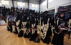 الحوثيون يروّجون لفكرهم في جامعات اليمن