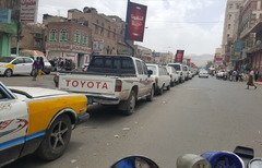 Gas shortages in Sanaa as black market thrives