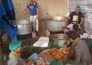 Sanaa charity kitchens feed the poor, displaced