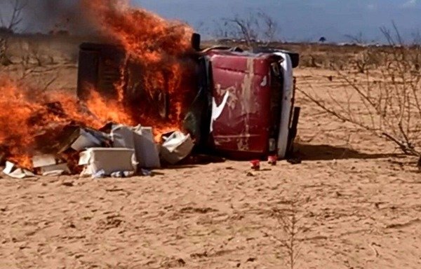 نیروهای مصری روز سه شنبه (5 دسامبر) یک خودروی متعلق به شبه نظامیان مستقر در شمال شبه جزیره سینا را تخریب کردند. [عکس از صفحه فیس بوک تامر الرفاعی، سخنگوی ارتش]