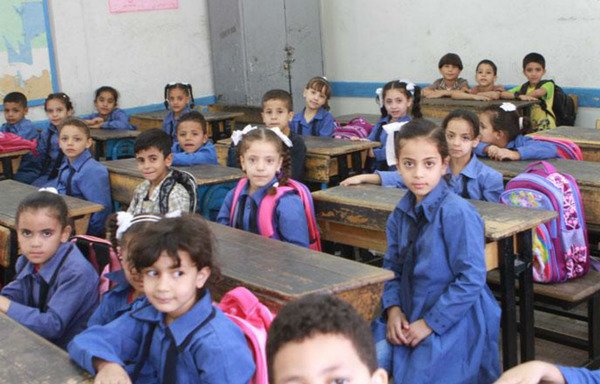 Des élèves dans une école publique en Jordanie. Une nouvelle initiative se consacre à récupérer des restes de pain pour les transformer en nourriture pour bétail destinée à la vente. Les bénéfices sont ensuite utilisés pour financer des projets pédagogiques pour les élèves pauvres et réfugiés des écoles publiques de Jordanie. [Photo fournie par l'UNICEF]