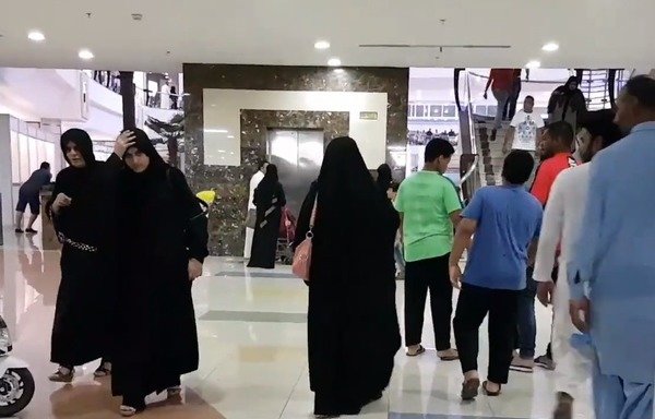 Saudi Arabia's new anti-harassment law is expected to curb harassment in crowded public venues, officials told Al-Mashareq. [Photo courtesy of Radwa al-Dosari]