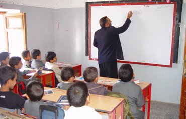 الحوثيون يسخرون حملة العودة إلى المدرسة لمصلحتهم