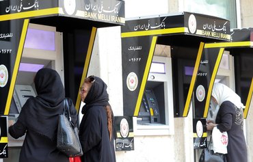خبراء: النظامان المالي والقضائي في إيران معرضان للفساد