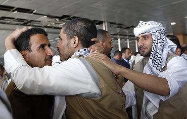 حوثی ها 6 اسیر جنگی سعودی را آزاد کردند
