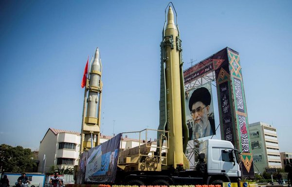 در این عکس موشک های ایرانی روز 26 نوامبر سال 2018 در تهران دیده می شود. (خبرگزاری های ایران این عکس را چاپ کرده اند)