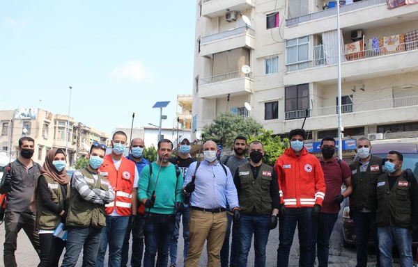 پس از آنکه ۱۴ مورد ابتلای جدید به کروناویروس جدید در شهر طرابلس در لبنان به ثبت رسید، اعضای کارگروه یوتوپیا در کمپین ضدعفونی کردن خیابان‌ها مشارکت نمودند. [کارگروه یوتوپیا]