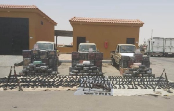 نیروهای مسلح مصر در اواخر ماه مه ۱۹ شبه‌ نظامی را در عملیاتی در شمال سینا کشتند و مجموعه ‌ای از انواع تفنگ‌های خودکار، نارنجک ‌های دستی و نارنجک‌ اندازهای ضدتانک دستی را که در اختیار این شبه‌ نظامیان بود توقیف کردند. [عکس با کسب اجازه از نیروهای مسلح مصر]