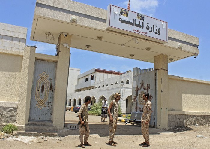 Only peace can restore Yemen's state institutions: analysts