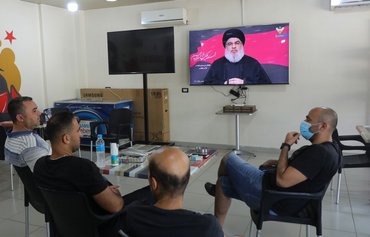 کارشناسان می گویند که نخست وزیر لبنان باید حزب الله را مهار کند