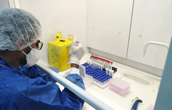 An Egyptian specialist administering blood tests for citizens to ensure that they are free of the coronavirus. [Photo courtesy of Egyptian Ministry of Health and Population]