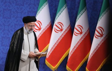 رئيسي يواجه ضغوطا متزايدة للحد من أنشطة النظام المزعزعة للاستقرار