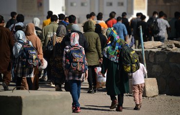 مواجهه افغانها با آزار و خشونت همزمان با بلاتکلیفی هزاران نفر که توسط ایران اخراج شده اند