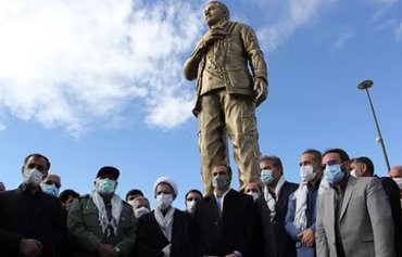 به آتش کشیده شدن تندیس قاسم سلیمانی ساعاتی پس از رونمایی از آن در ایران