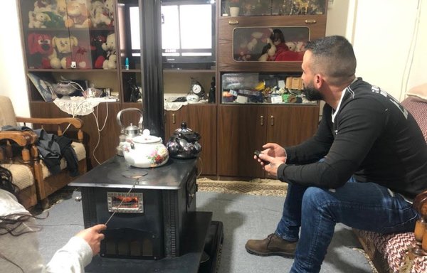 The Lebanese are having rare difficulty obtaining mazout this winter, due to the economic crisis and rise in fuel prices, forcing many to turn to wood stoves to heat their homes. [Nohad Topalian/Al-Mashareq]