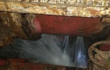 السعودية تتعهد بتقديم 10 ملايين دولار لمنع كارثة تسرب نفطي بالبحر الأحمر قبالة اليمن