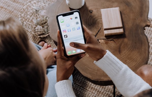 به‌گفتۀ محققان، چین از شبکه‌های اجتماعی برای انتشار تبلیغات و اطلاعات نادرست در سراسر جهان استفاده می‌کند. [پکسلز]