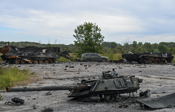 A destroyed Russian tank is shown in Balakliya, Kharkiv province, September 10. Ukrainian forces said that day that they had entered Kupiansk in eastern Ukraine, dislodging Russian troops from a key logistics hub in a lightning counter-offensive. [Juan Barreto/AFP]