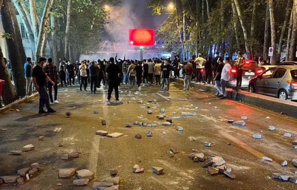 The Iranian regime has continued its harsh crackdown on protesters since September 16. [Iran International]