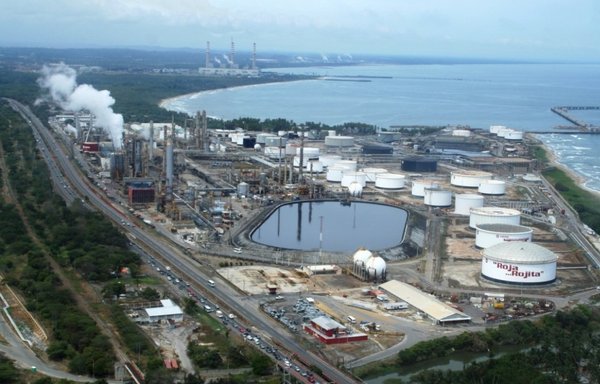 بعد أن أصلحتها إيران وأعادت إطلاقها، باتت مصفاة النفط ألباليتو في فنزويلا جاهزة للعمل في تشرين الأول/أكتوبر الجاري كأول مصفاة نفط تعمل خارج الحدود الإقليمية لطهران. [Rajanews.com]