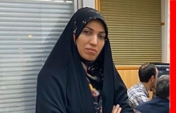 أدرجت وزارة الخزانة الأميركية ʼالصحافية-المستجوبةʻ من إذاعة الجمهورية الإسلامية في إيران أمينة سادات زاهببور على اللائحة السوداء بتاريخ 16 تشرين الثاني/نوفمبر. [وكالة أنباء فارس]