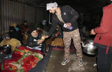 مساعدات قوات سوريا الديموقراطية على خلفية الزلزال حيوية في ظل تأخر وصول الدعم في سوريا