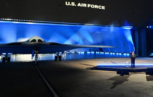 B-21 Raider makes public debut; will become backbone of Air Force's bomber  fleet > Air Force > Article Display